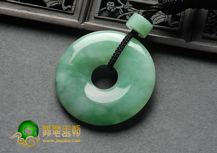 糯冰种飘翠缅甸翡翠A货平安扣挂件