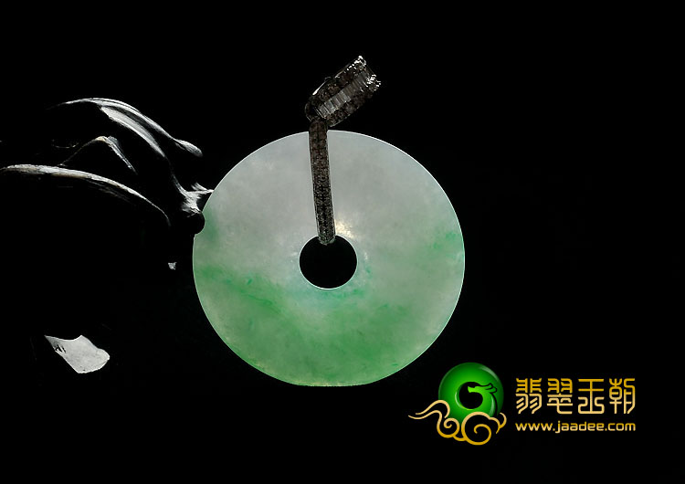 糯冰种翠色缅甸翡翠A货镶白金平安扣挂件（真钻）