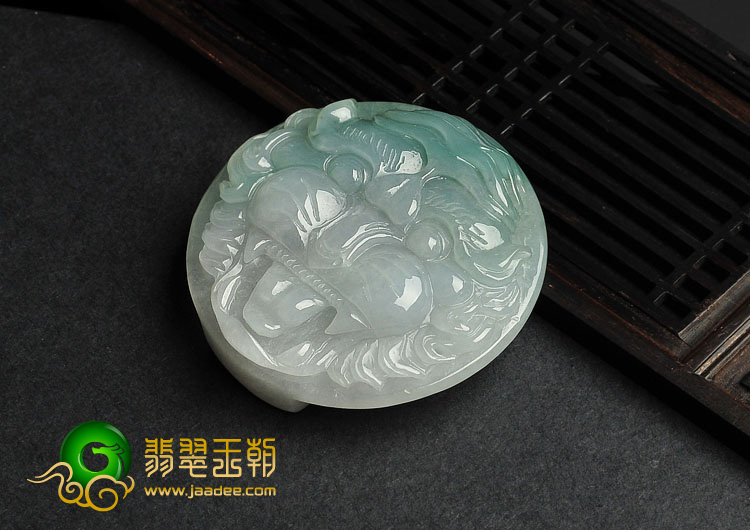 糯冰种晴水缅甸翡翠A货虎头腰牌