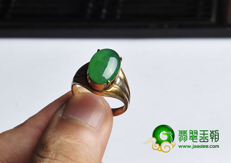 冰种菠菜绿缅甸翡翠A货戒面（单价）