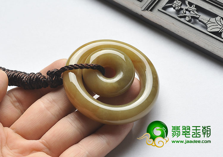 (超值推荐)糯冰种褐黄翡缅甸翡翠A货平安环挂件