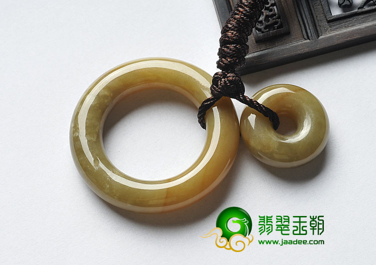 (超值推荐)糯冰种褐黄翡缅甸翡翠A货平安环挂件