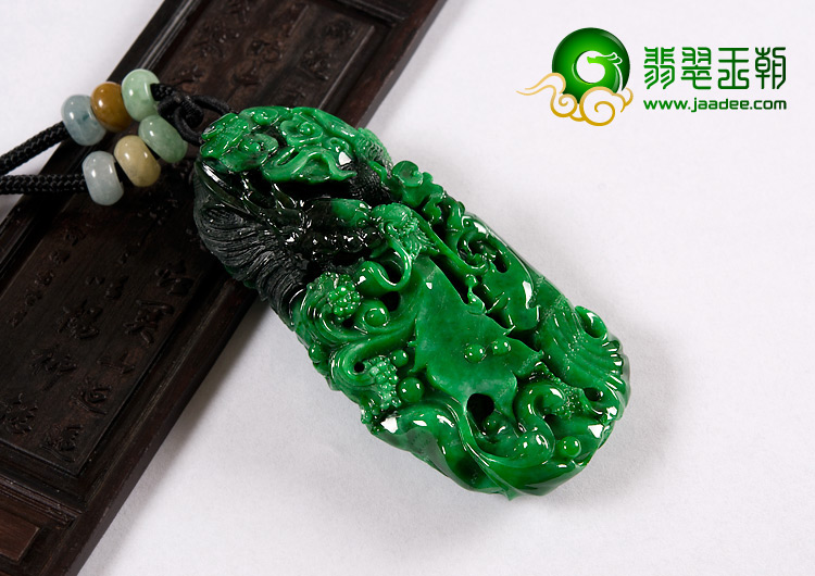 细糯种癣加绿缅甸翡翠A货龙凤呈祥挂件