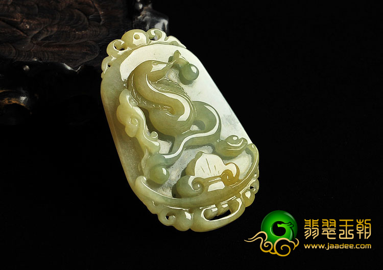 糯冰种淡黄翡缅甸翡翠A货蛇挂件