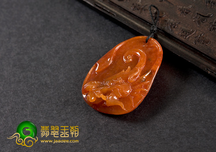 糯冰种红翡缅甸翡翠A货龙头挂件