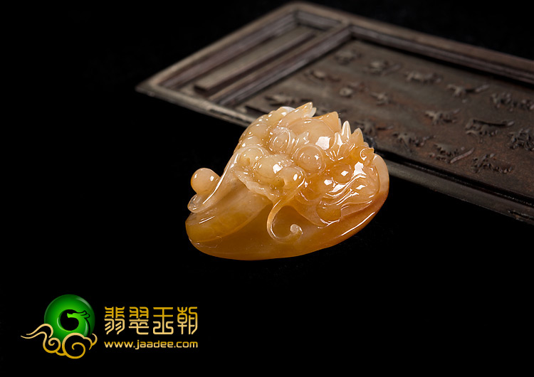 feicui糯冰种黄翡缅甸翡翠A货龙头挂件