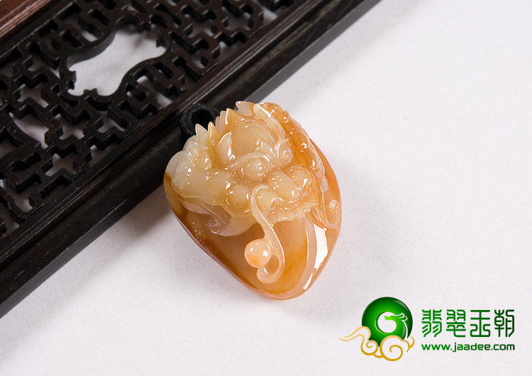 feicui糯冰种黄翡缅甸翡翠A货龙头挂件
