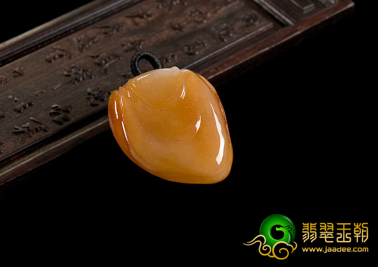 feicui糯冰种黄翡缅甸翡翠A货龙头挂件