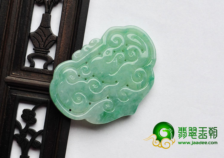 糯冰种飘翠缅甸翡翠A货长命锁挂件