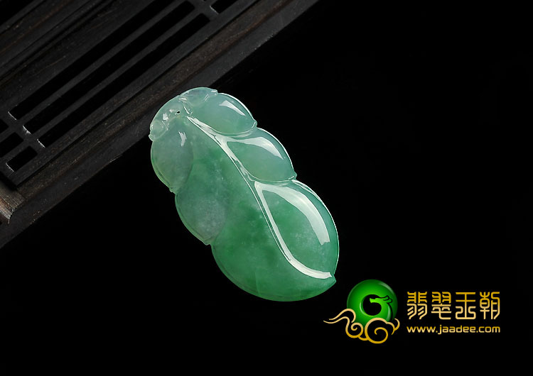 冰种苹果绿缅甸翡翠A货叶子挂件