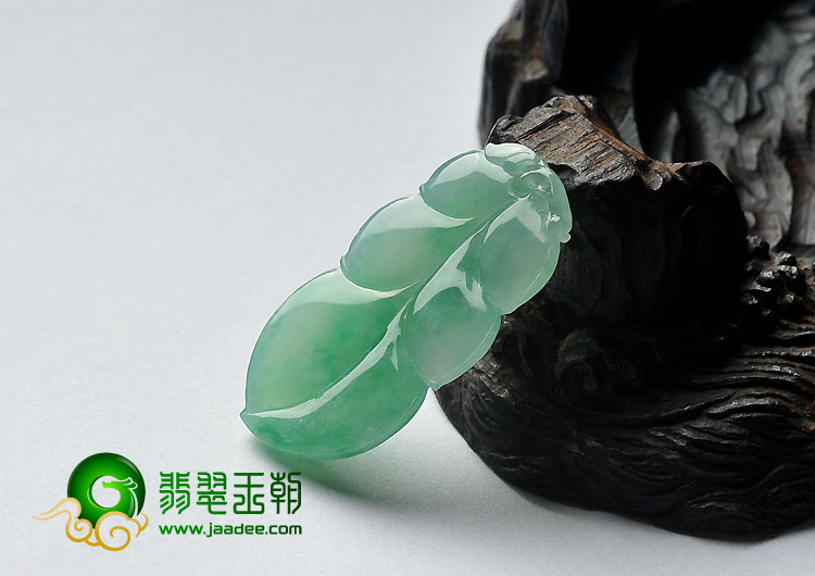冰种苹果绿缅甸翡翠A货叶子挂件