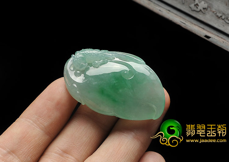 冰种苹果绿缅甸翡翠A货吉鸟献寿挂件
