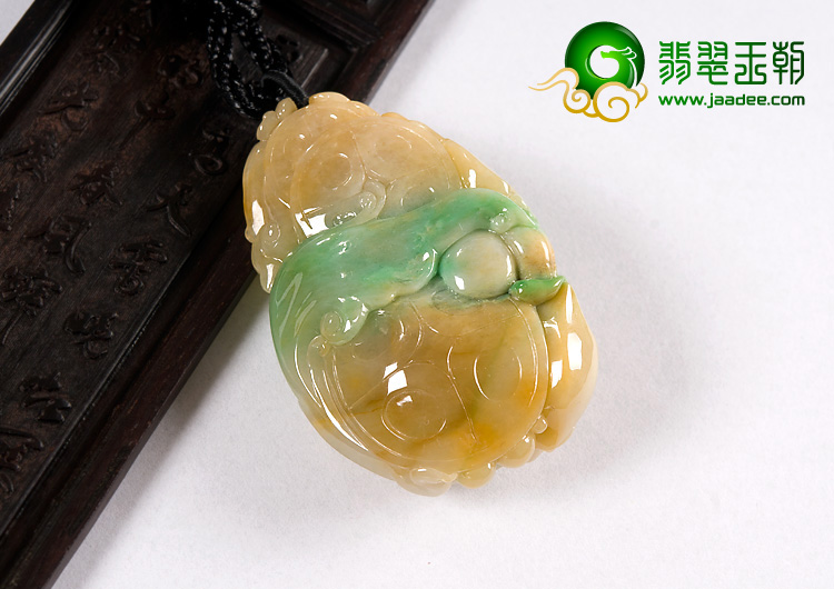糯冰种黄加绿缅甸翡翠A货独占鳌头挂件