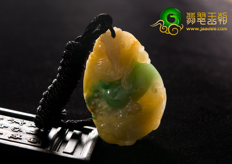 糯冰种黄加绿缅甸翡翠A货独占鳌头挂件