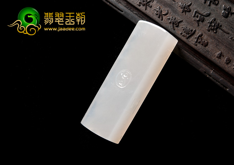 冰种缅甸翡翠A货仿古龙挂件