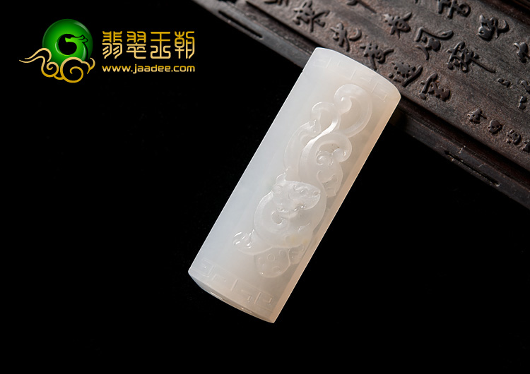 冰种缅甸翡翠A货仿古龙挂件