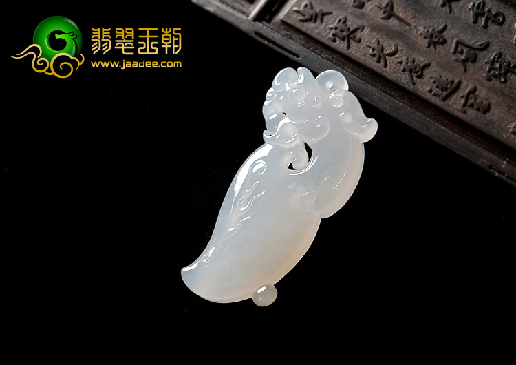 冰种缅甸翡翠A货仿古龙挂件