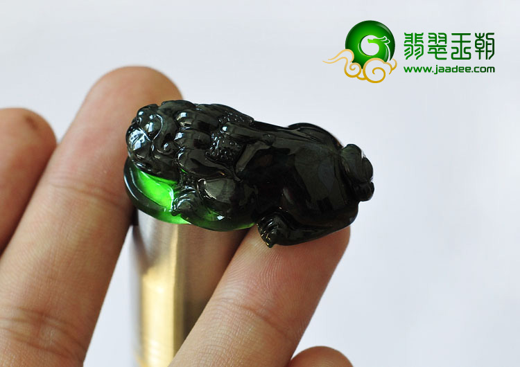 糯冰种墨翠缅甸翡翠A货貔貅挂件