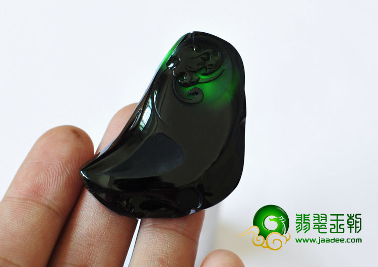 冰种墨翠缅甸翡翠A货府中有龙挂件