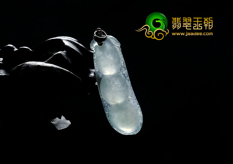 冰种晴水缅甸翡翠A货四季豆挂件