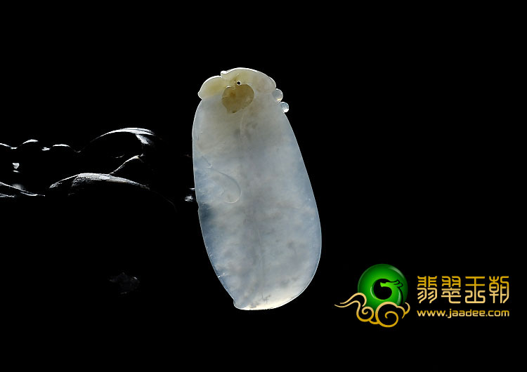 冰种晴水略带黄翡缅甸翡翠A货福瓜挂件