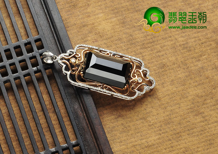 (超值推荐)冰玻种墨翠缅甸翡翠A货镶白金.玫瑰金胸坠（真钻）