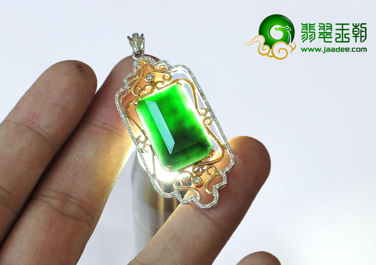 (超值推荐)冰玻种墨翠缅甸翡翠A货镶白金.玫瑰金胸坠（真钻）
