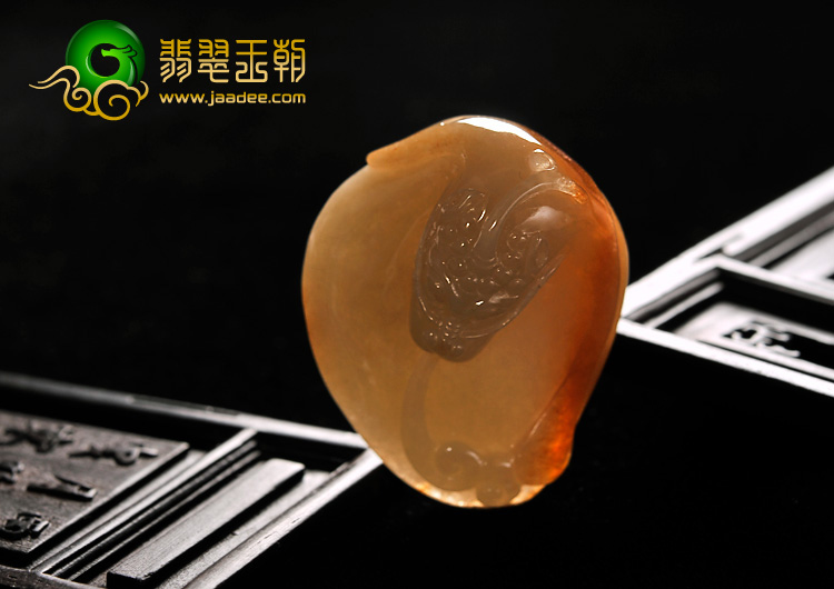 糯冰种黄翡缅甸翡翠A货龙头挂件