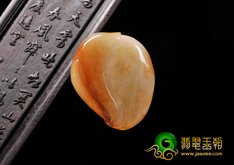 糯冰种黄翡缅甸翡翠A货龙头挂件