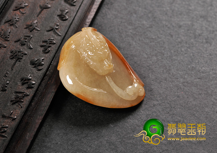 糯冰种黄翡缅甸翡翠A货龙头挂件