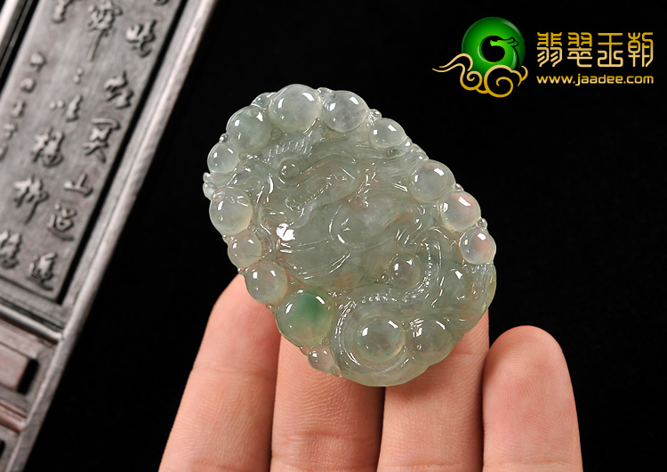 冰种晴水略飘翠缅甸翡翠A货飞龙挂件