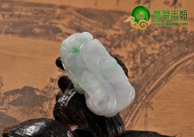 糯冰种春带彩缅甸翡翠A货一夜成龙挂件