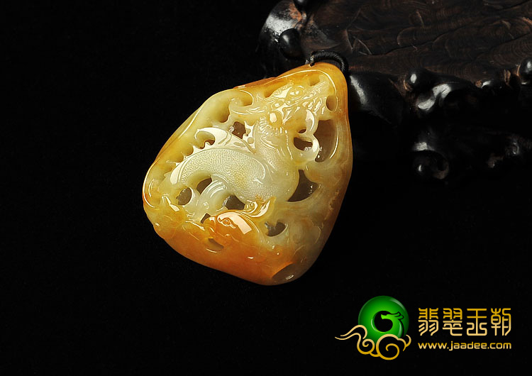 糯冰种黄翡缅甸翡翠A货龙挂件
