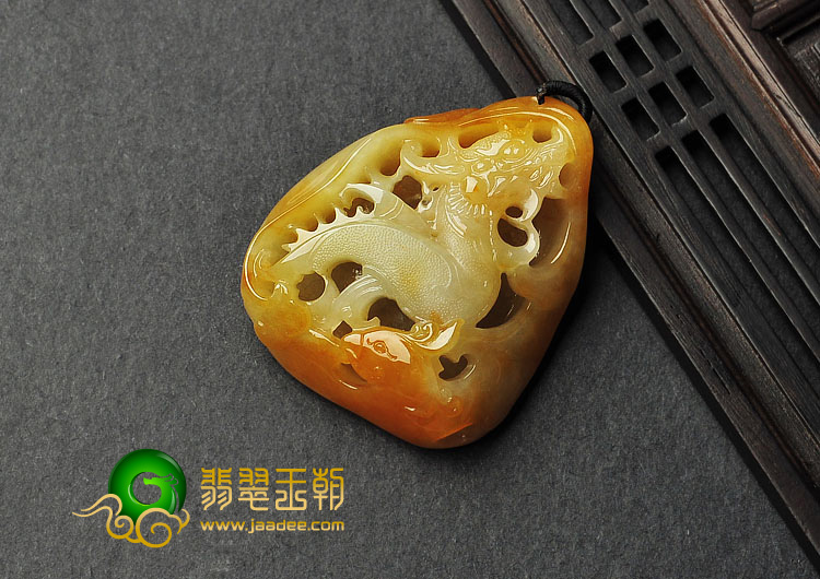 糯冰种黄翡缅甸翡翠A货龙挂件