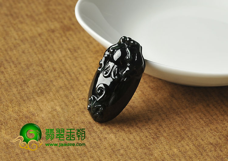 冰种墨翠缅甸翡翠A货貔貅挂件