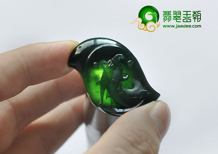 冰玻种墨翠缅甸翡翠A货仿古龙挂件