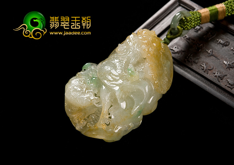 糯冰种黄加绿缅甸翡翠A货官上加冠手玩件