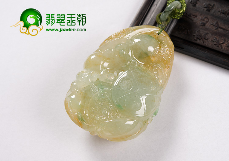 糯冰种黄加绿缅甸翡翠A货官上加冠手玩件