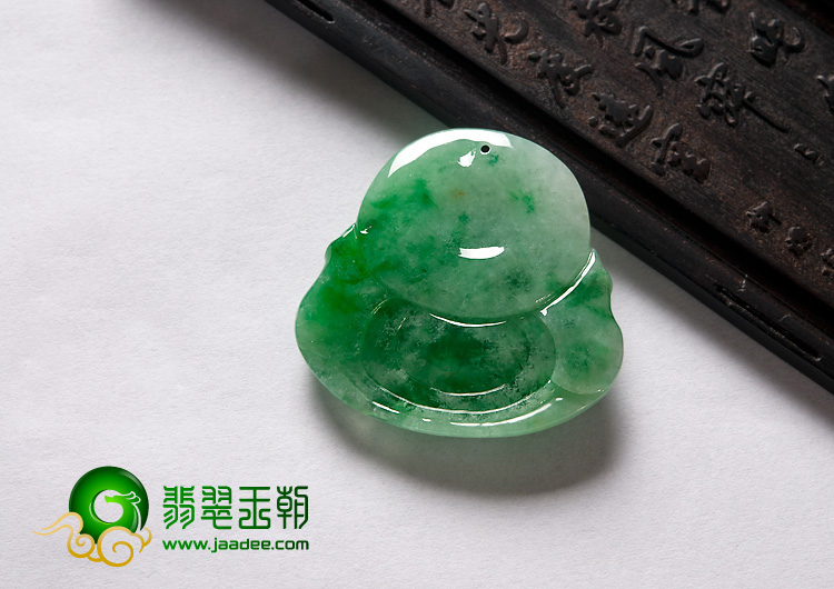 糯冰种翠色缅甸翡翠A货玉佛挂件