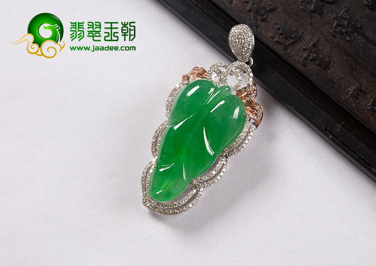 冰种阳绿缅甸翡翠A货镶白金玫瑰金金枝玉叶胸坠（真钻）