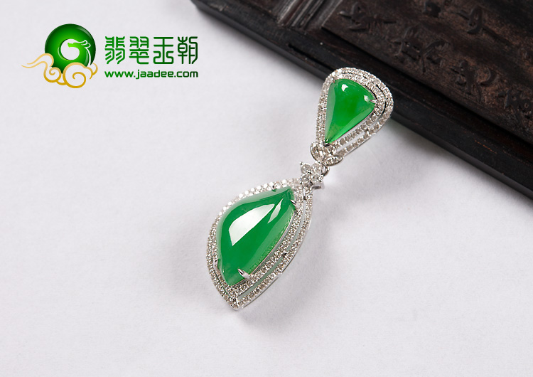 冰种阳绿缅甸翡翠A货镶白金水滴胸坠（真钻）