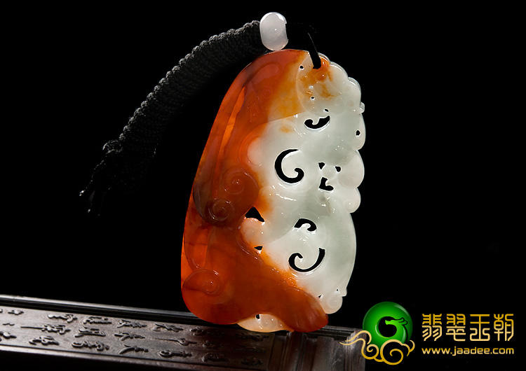 糯冰种红翡缅甸翡翠A货仿古龙挂件