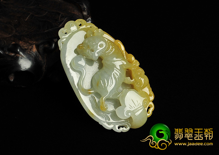 糯冰种黄翡缅甸翡翠A货生肖虎挂件