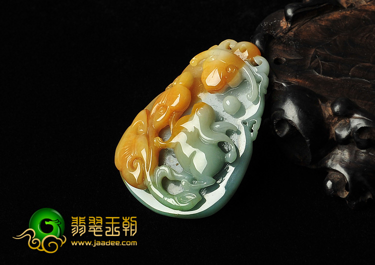 糯冰种褐黄翡缅甸翡翠A货生肖兔挂件