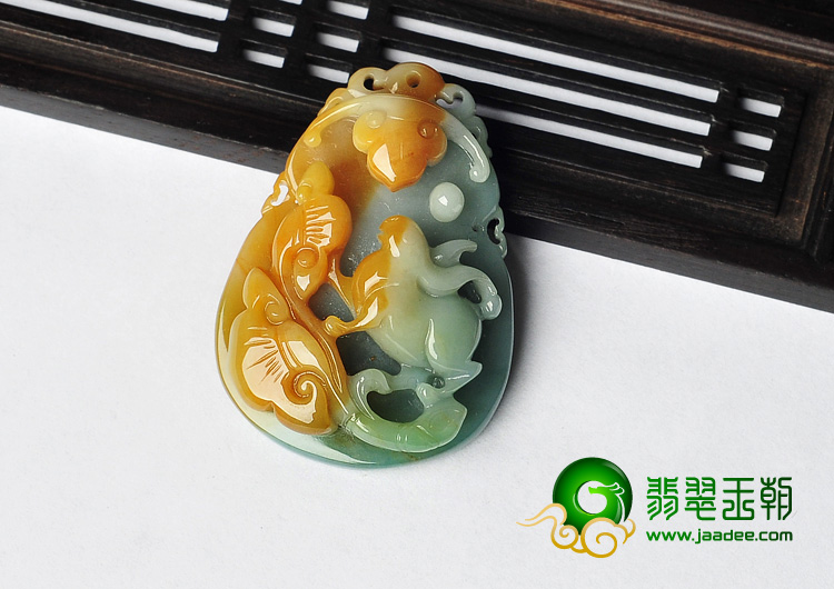 糯冰种褐黄翡缅甸翡翠A货生肖兔挂件