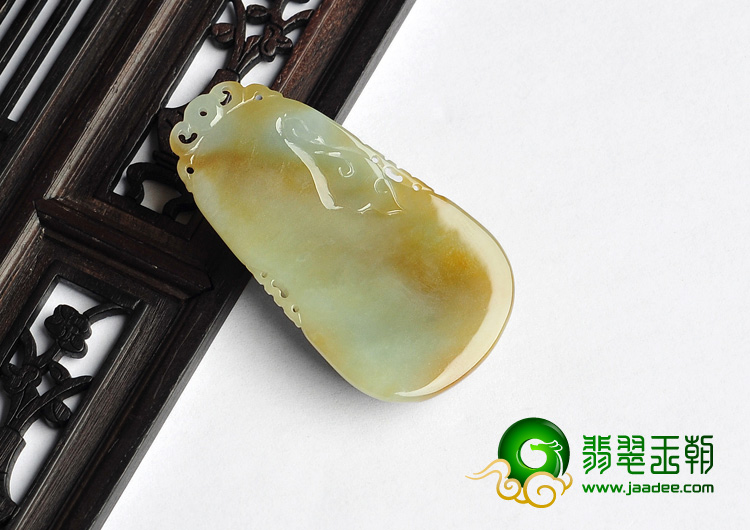 糯冰种飘黄花缅甸翡翠A货生肖狗挂件