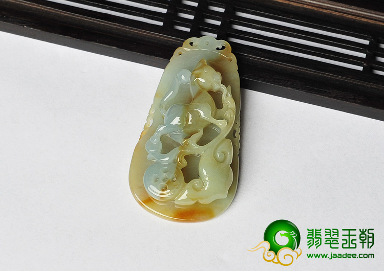 糯冰种飘黄花缅甸翡翠A货生肖狗挂件