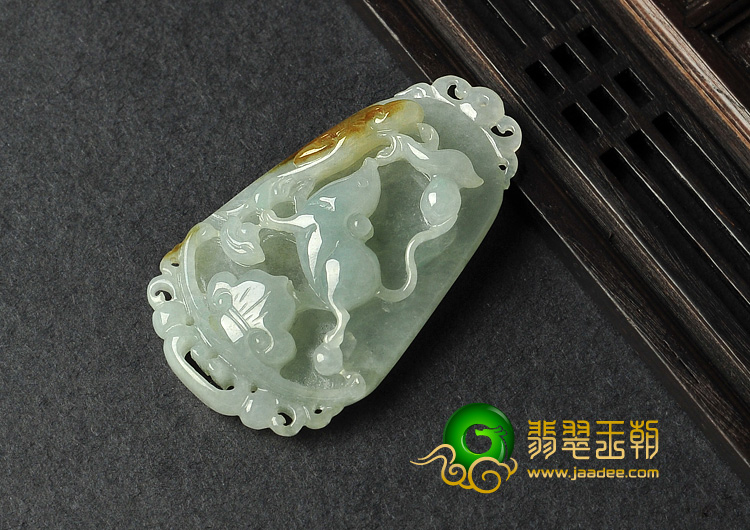 糯冰种晴水缅甸翡翠A货生肖鼠挂件