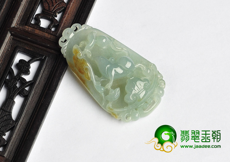 糯冰种晴水缅甸翡翠A货生肖鼠挂件