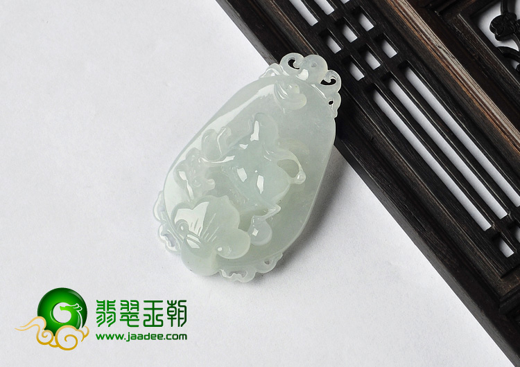 糯冰种缅甸翡翠A货生肖兔挂件